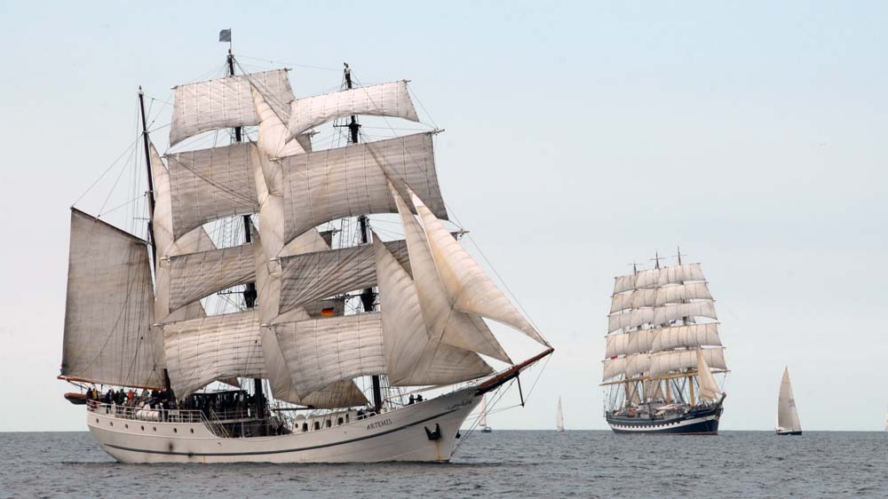 Hanse Sail Rostock mit Segelschiffen bei von Fotos Tallship-fan